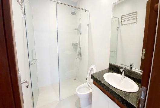 West Lake View Apartment for Rent in Tu Hoa, Hanoi