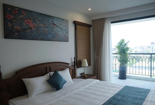 Luxury Apartment for Rent in Hanoi on Xuan Dieu 230m2