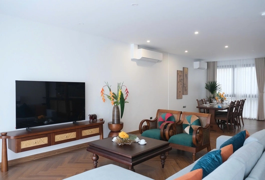 Luxury Apartment for Rent in Hanoi on Xuan Dieu 230m2
