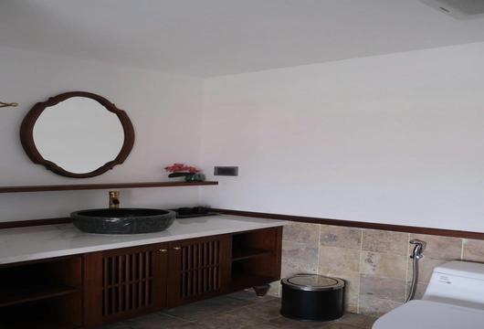 Luxury Apartment for Rent in Hanoi on Xuan Dieu 230m2