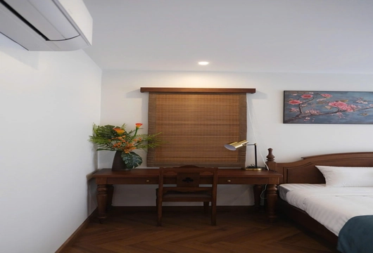 Luxury Apartment for Rent in Hanoi on Xuan Dieu 230m2