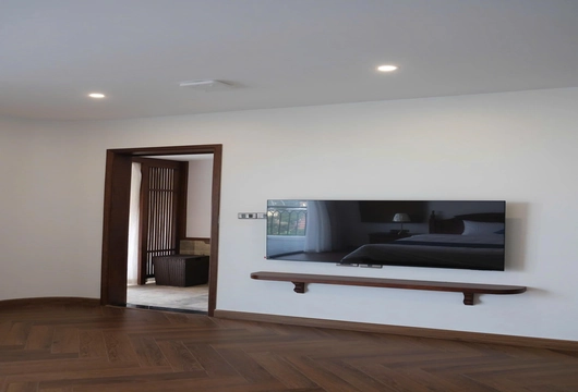 Luxury Apartment for Rent in Hanoi on Xuan Dieu 230m2