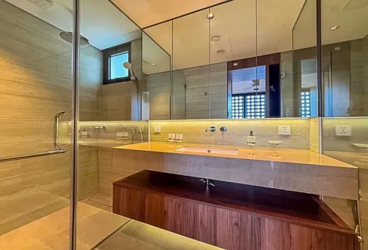 Serviced apartment in Tay Ho Hanoi high floor 3BR lake view