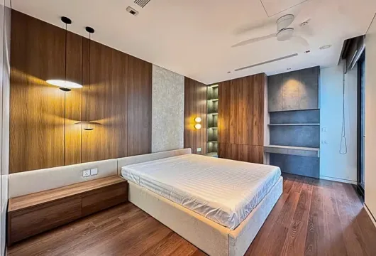 Serviced apartment in Tay Ho Hanoi with lake view 3BR