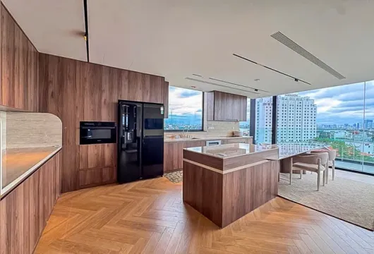 Serviced apartment in Tay Ho Hanoi high floor 3BR lake view