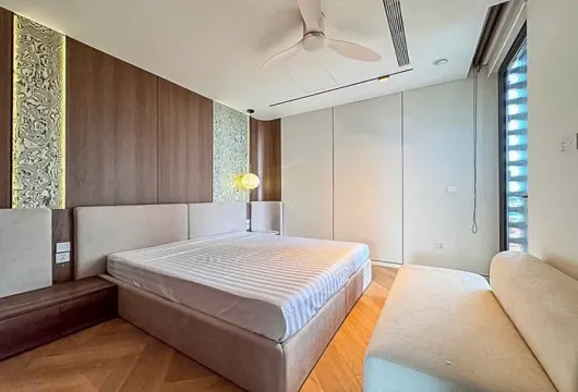 Serviced apartment in Tay Ho Hanoi high floor 3BR lake view