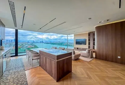 Serviced apartment in Tay Ho Hanoi high floor 3BR lake view