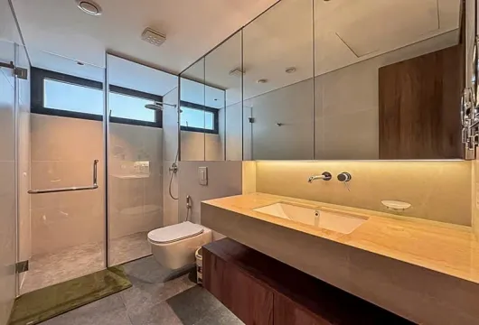 Serviced apartment in Tay Ho Hanoi with lake view 3BR