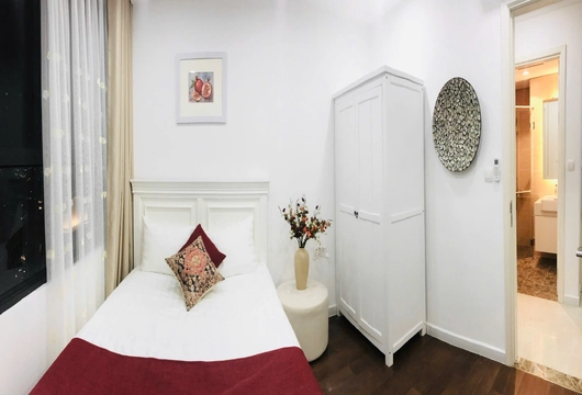 2BR apartment for rent in D’capitale Hanoi