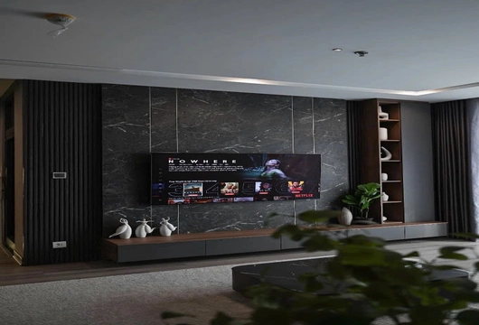 Balanced 2BR Apartment at Vinhomes Metropolis