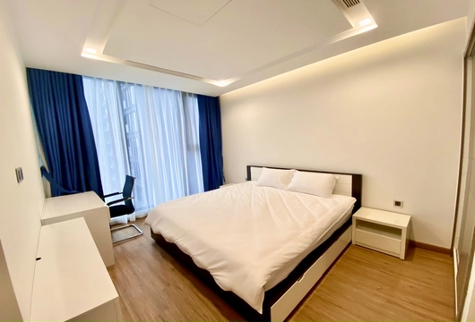 Flexible 2BR Home in Vinhomes Metropolis