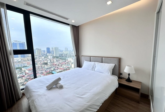 Convenient 2BR Home at Vinhomes Metropolis