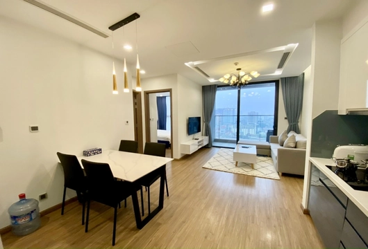 Flexible 2BR Home in Vinhomes Metropolis