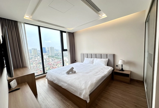 Convenient 2BR Home at Vinhomes Metropolis