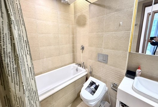 Practical 2BR Home in Vinhomes Metropolis