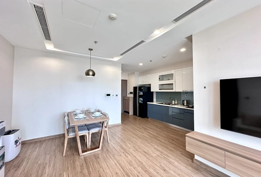 Convenient 2BR Home at Vinhomes Metropolis