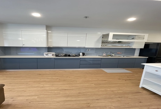 Organized 2BR Home at Vinhomes Metropolis