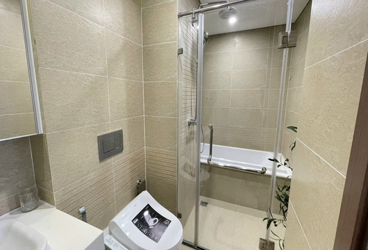 Organized 2BR Home at Vinhomes Metropolis