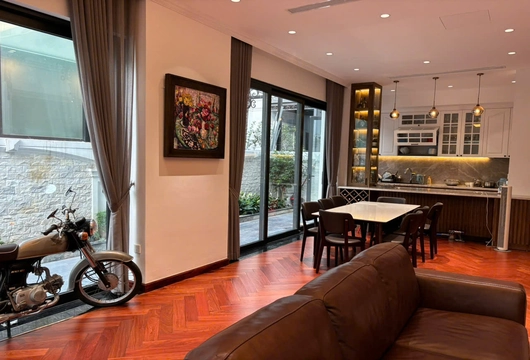 Luxury 3-Bedroom Semi-Detached Villa at Vinhomes Ocean Park – $2,300/Month