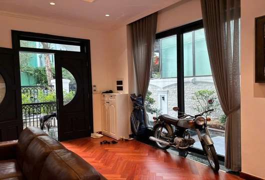 Luxury 3-Bedroom Semi-Detached Villa at Vinhomes Ocean Park – $2,300/Month