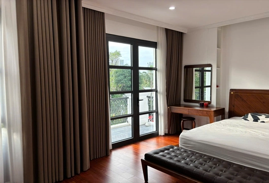 Luxury 3-Bedroom Semi-Detached Villa at Vinhomes Ocean Park – $2,300/Month
