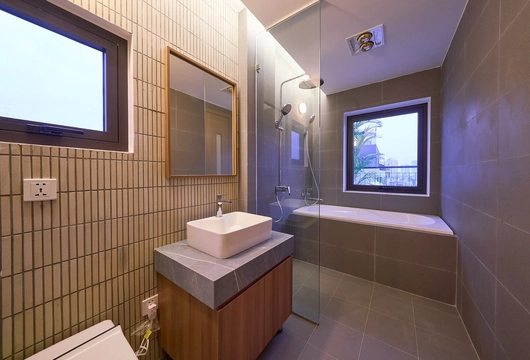 2-Bedroom Serviced Apartment for Rent on Kim Ma Street, Ba Dinh – 80m², $1,700/Month