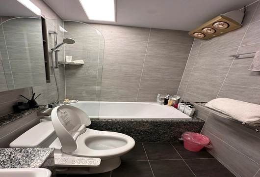 Luxury 3-Bedroom Apartment for Rent at Starlake Tay Ho Tay – 110m², $1,650/Month