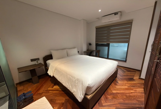 2-Bedroom Apartment for Rent on Pham Huy Thong Street, Ba Dinh – 80m², $1,500/Month