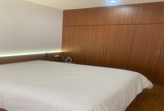 1-Bedroom Serviced Apartment for Rent on Doi Can Street, Ba Dinh – 55m², $950/Month