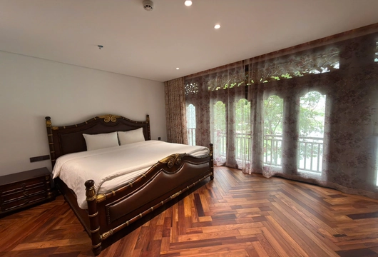 2-Bedroom Apartment for Rent on Pham Huy Thong Street, Ba Dinh – 80m², $1,500/Month