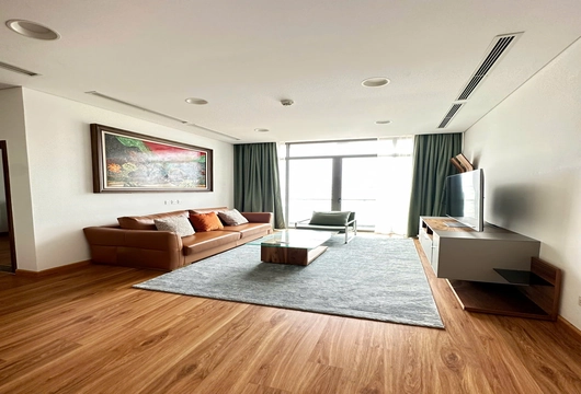 2-Bedroom Apartment for Rent on Lang Ha Street – 85m², $970/Month
