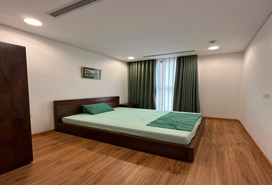 2-Bedroom Apartment for Rent on Lang Ha Street – 85m², $970/Month