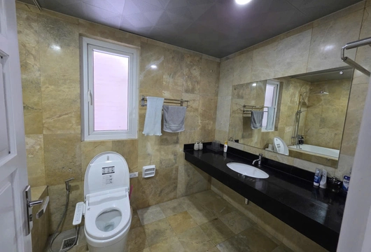 1-Bedroom Apartment for Rent on Kim Ma Thuong Street – 55m², Large Balcony, $800/Month