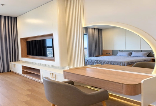 4-Bedroom Apartment for Rent at Lancaster Luminaire – 180m², $1,950/Month
